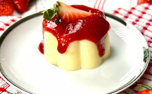 La recette du pudding à la vanille avec sauce aux fraises