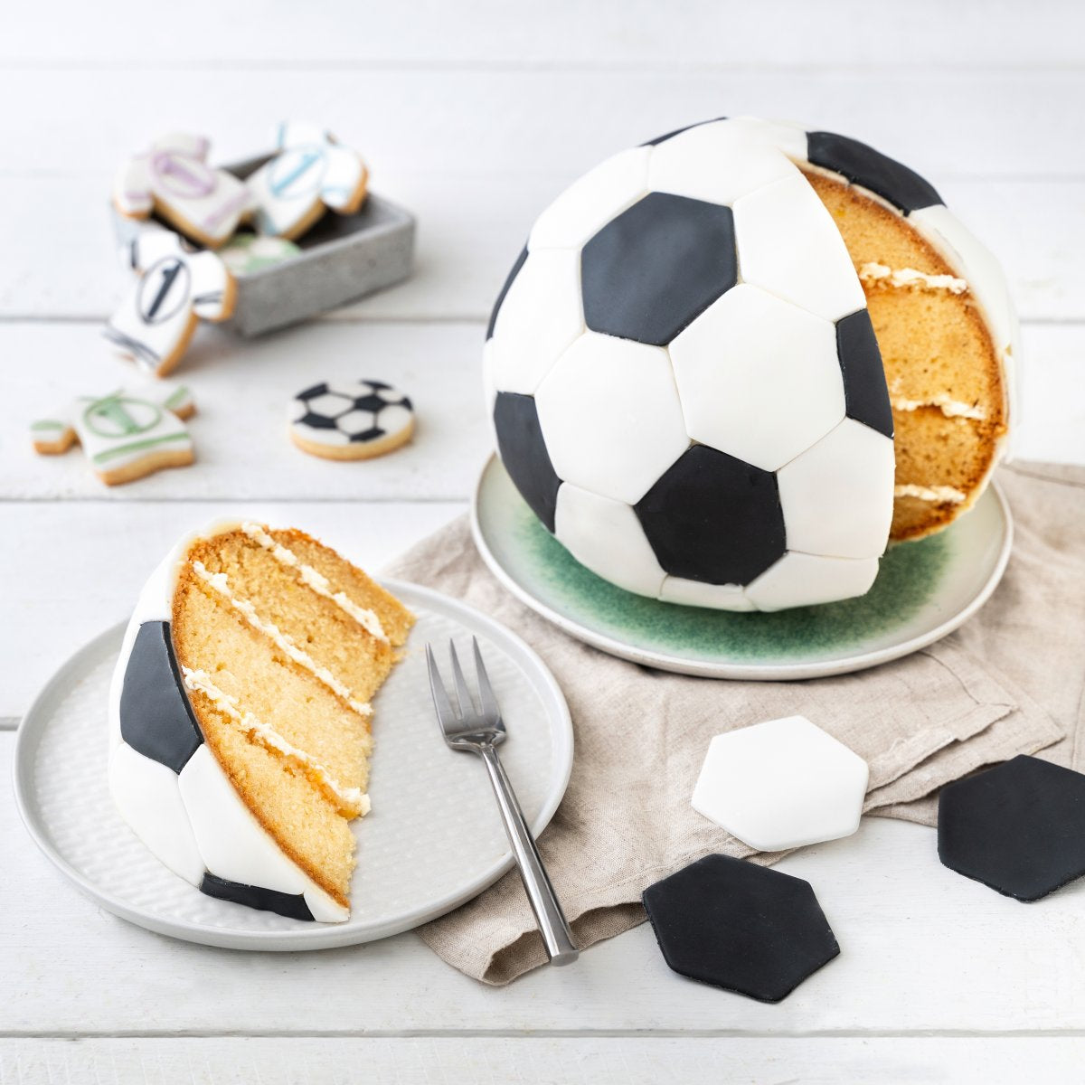 Lot de 2 moules demi sphère pour gâteau ballon de foot Zenker Spécial Football